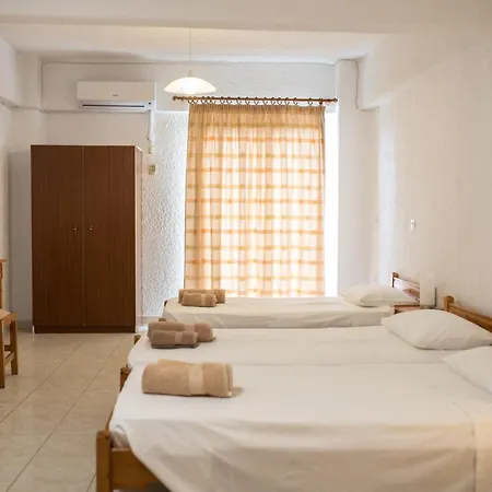 Haniotis מלון דירות פליראקי