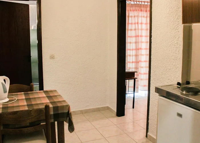 Haniotis 3* فاليراكي